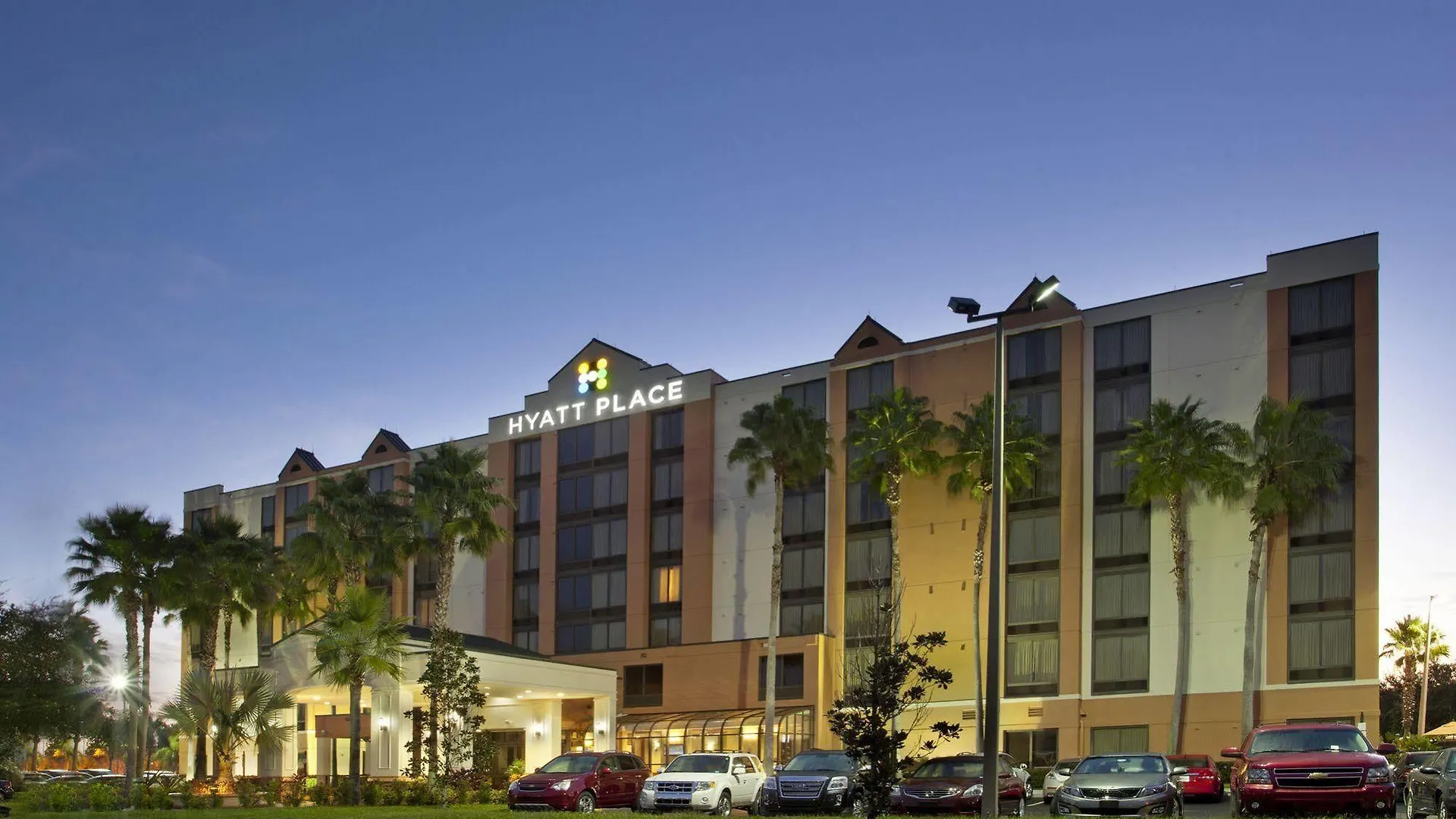 Hyatt Place Across From Universal Hotel Orlando