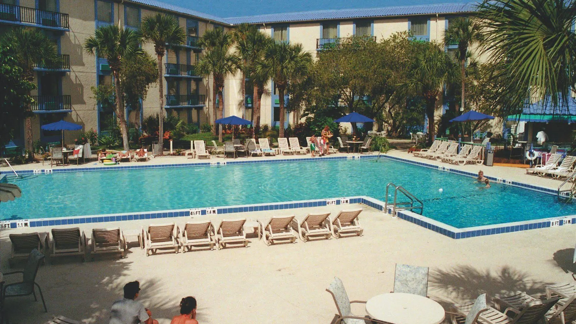Monumental Movieland Hotel 3*