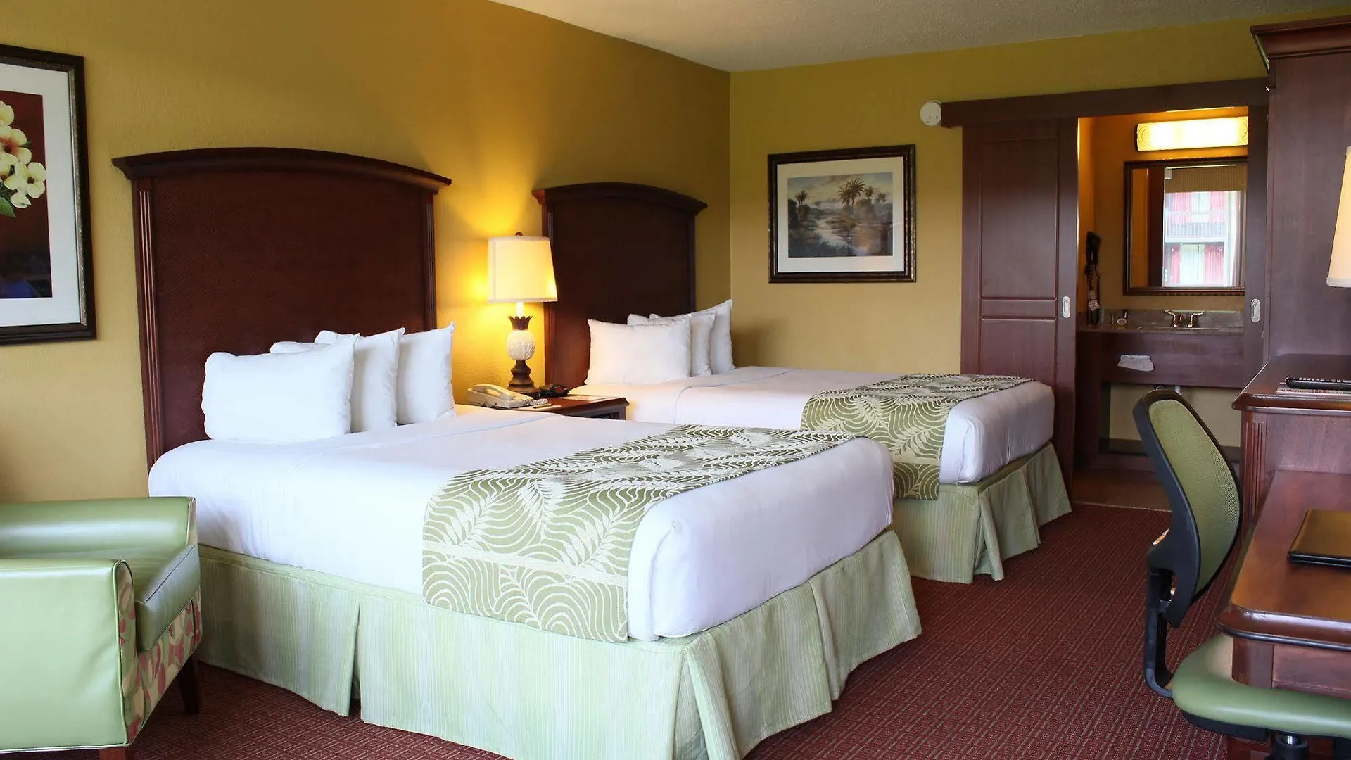 Hotel Rosen International Near The Parks 3*
