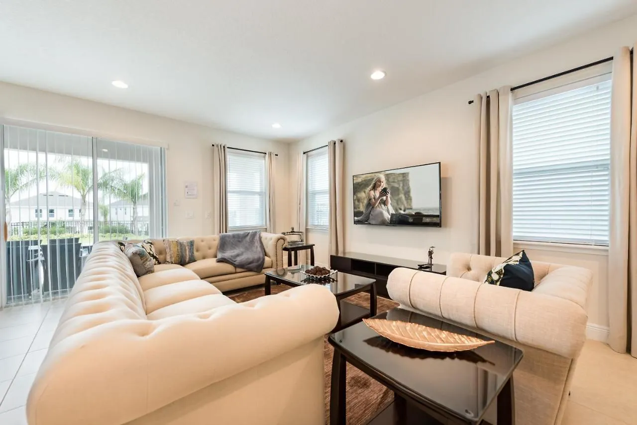 Cozy By Rentyl Near With Private Pool & Amenities - 7416m