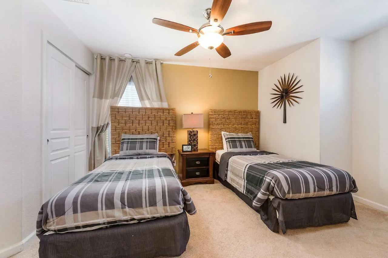 Spacious 5 Bedroom At Windsor Hills Villa