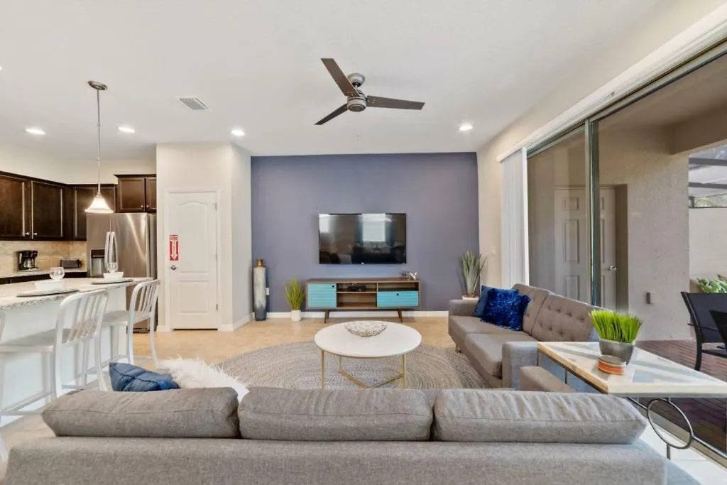 Holiday home Windsor At Westside Luxury Pool Home *