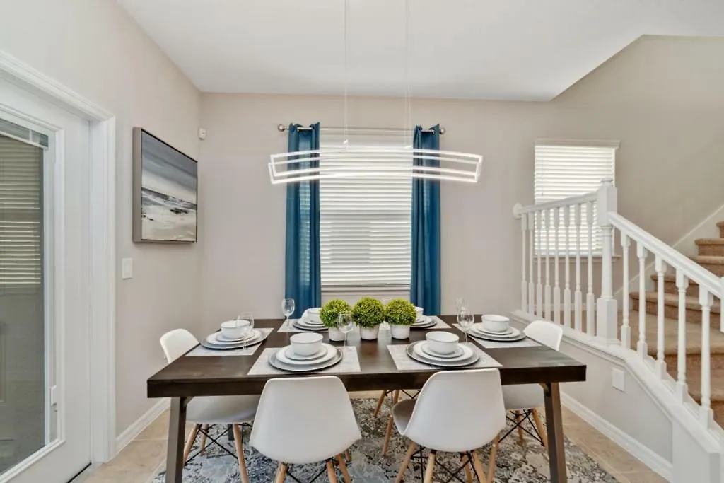Holiday home Windsor At Westside Luxury Pool Home