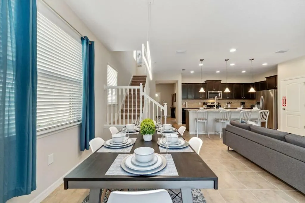 Windsor At Westside Luxury Pool Home Holiday home