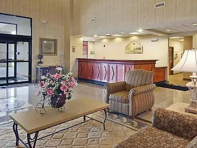 Wingate By Wyndham - International Airport- Free Hot Breakfast