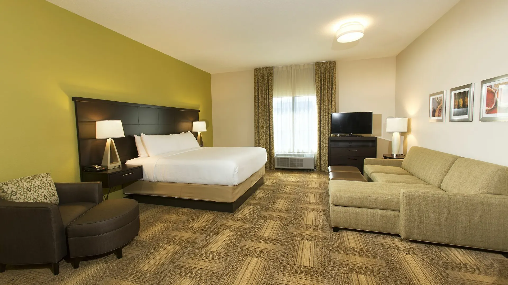 Staybridge Orlando At Seaworld By Ihg - Free Parking & Shuttle To Seaworld Parks 3* Williamsburg