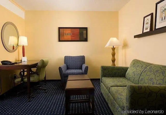 Hotel Springhill Airport