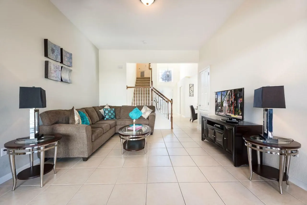 Villa 2500 Archfeld Boulevard *