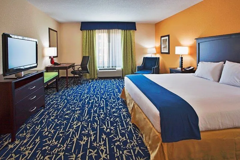 Holiday Express & Orlando - Apopka By Ihg Forest City