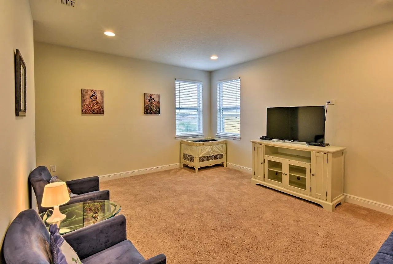 Holiday home Kissimmee Oasis With Patio About 5 Mi To Disney!