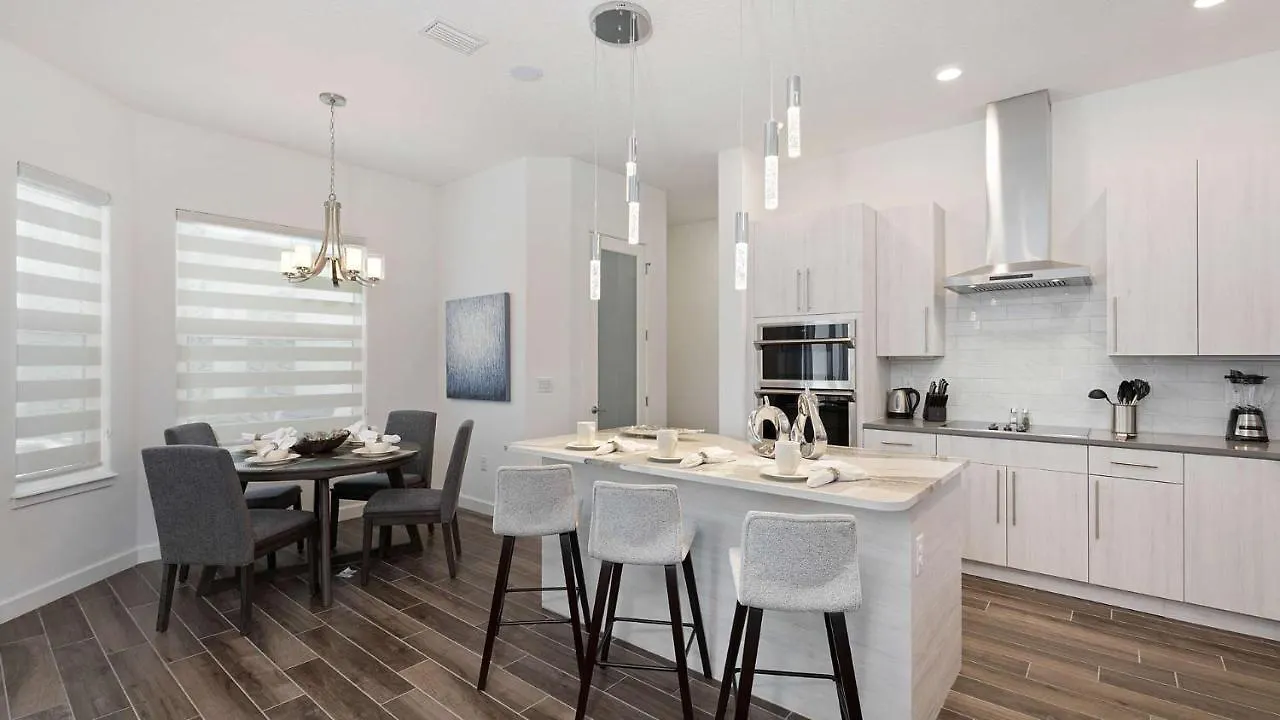 Paradise At Providence - Exclusive 4 Bed Pool Davenport