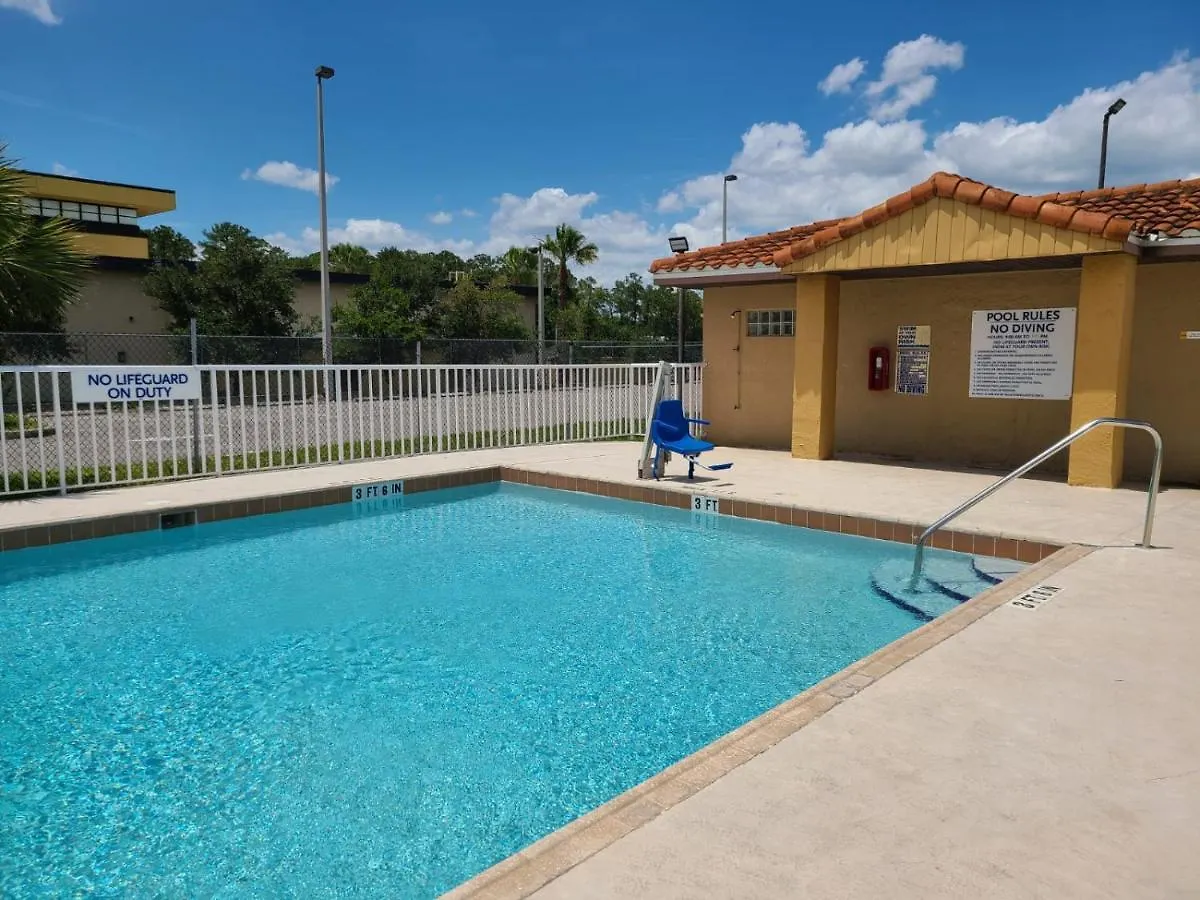 Quality & Orlando East - Ucf Area Hotel