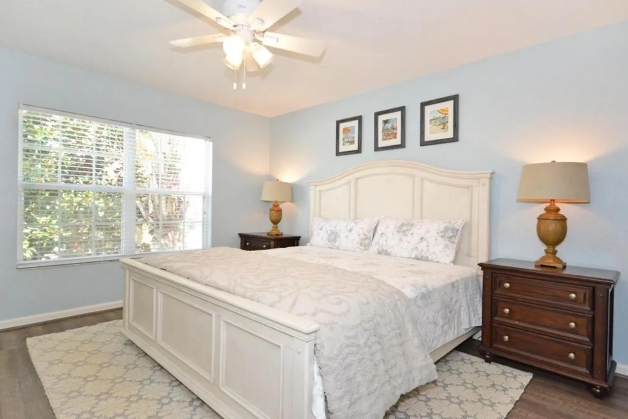 Cherry Tree Lane 33730 Vila Orlando