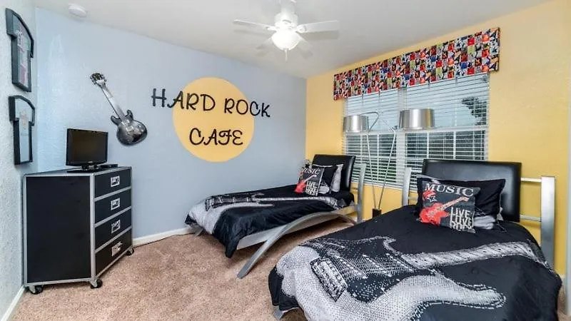 Stunning 6 Bedroom 4 Bath Pool In Windsor Hills