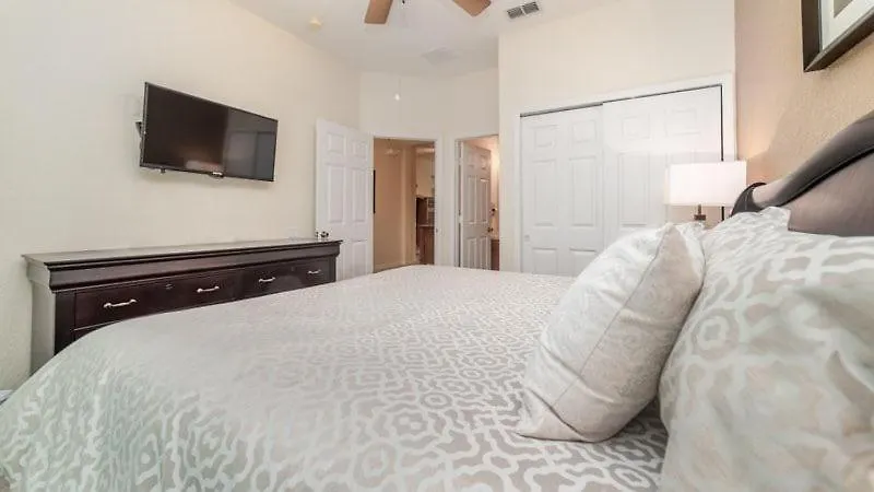 1 Mile To 4 Bedroom 4 Bath Pool In The Windsor Hills Orlando