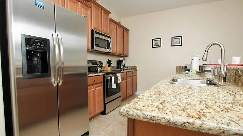 4 Bed 3 Bath Town In The Stunning Paradise Palms *
