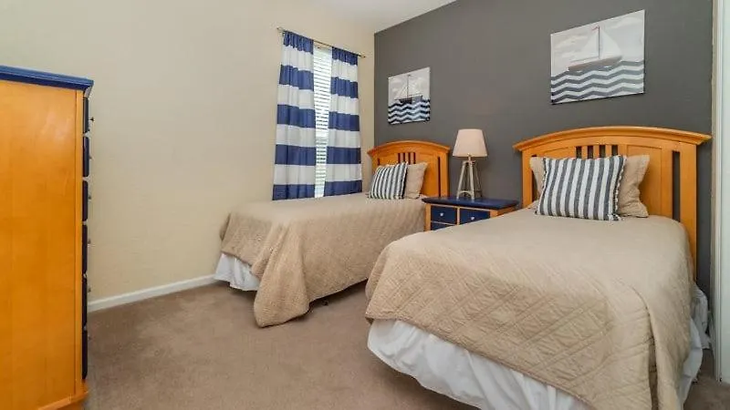 1 Mile To 4 Bedroom 4 Bath Pool In The Windsor Hills *