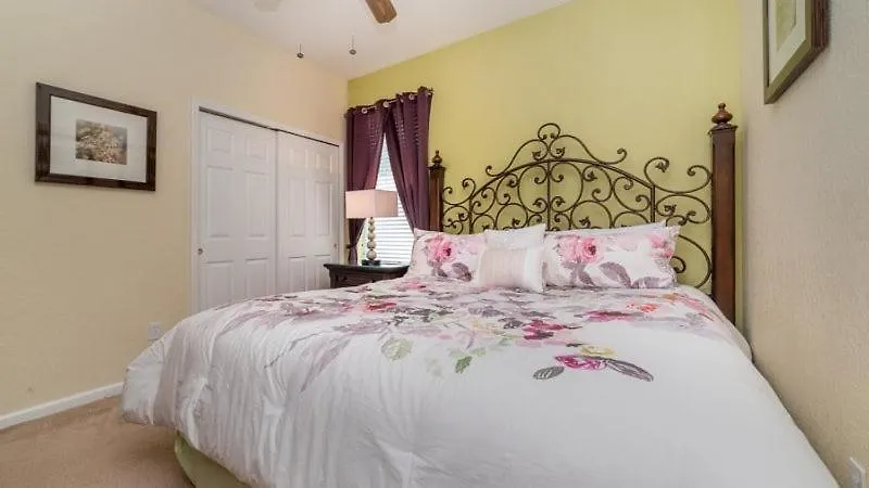Dom wakacyjny 1 Mile To 4 Bedroom 4 Bath Pool In The Windsor Hills *