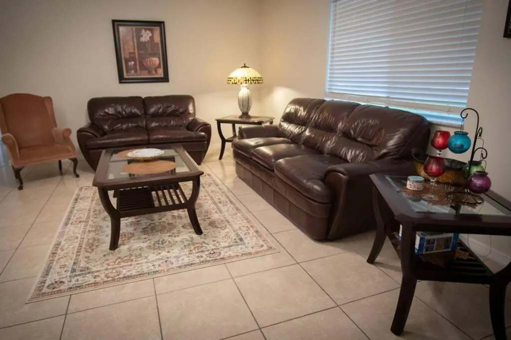 Spacious Home, Close To Attractions, Sleeps 4 بيت للعطل أورلاندو