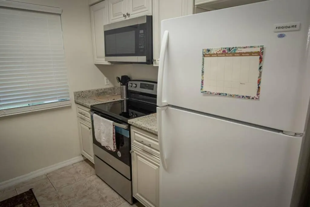 Spacious Home, Close To Attractions, Sleeps 4 بيت للعطل