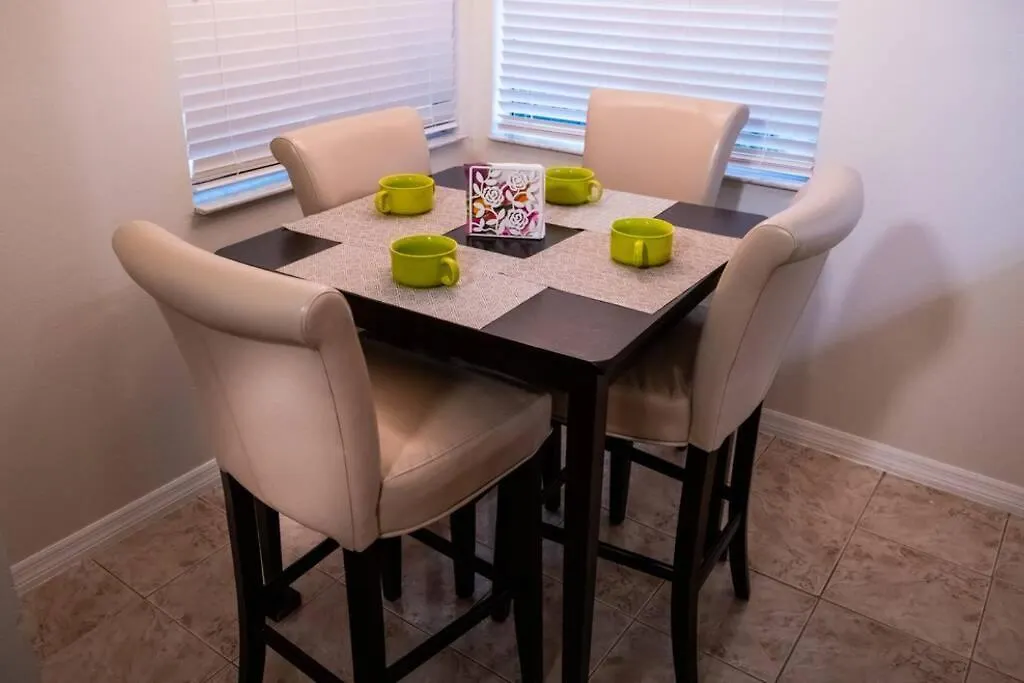 Spacious Home, Close To Attractions, Sleeps 4 أورلاندو