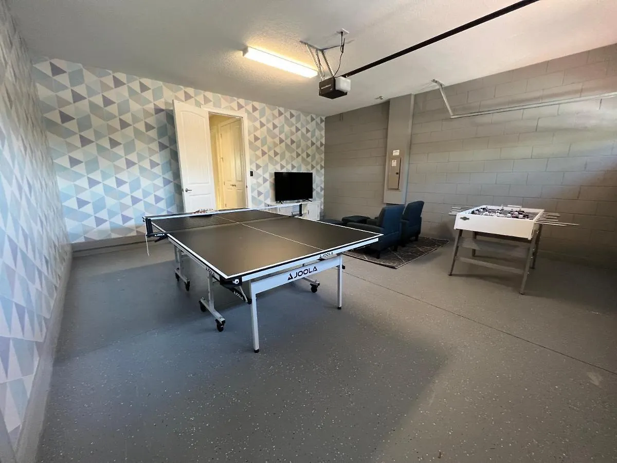 Encore 6 Bedroom Vacation With Pool 2300