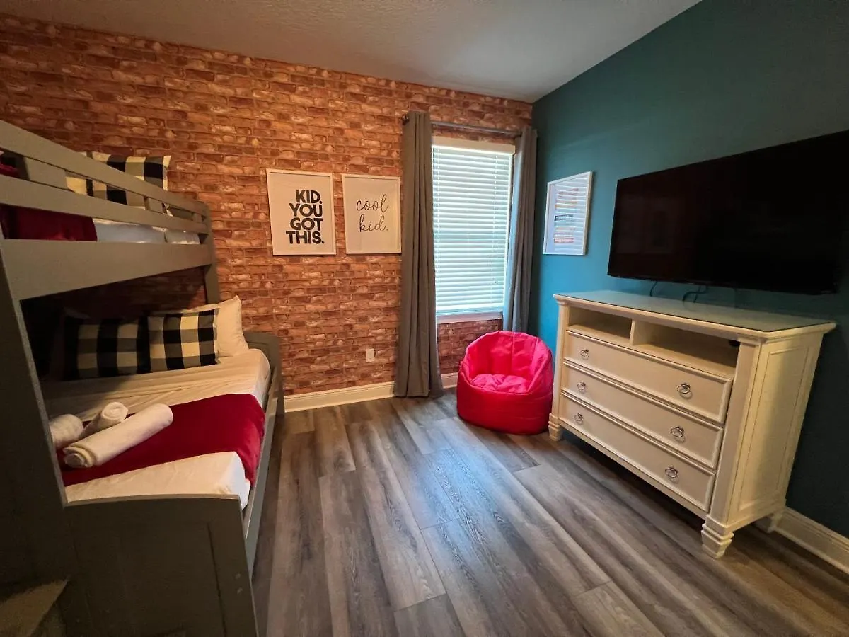 Encore 6 Bedroom Vacation With Pool 2300
