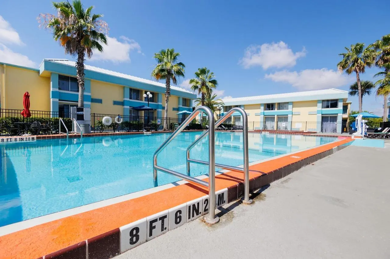 Garnet & Suites, 2*