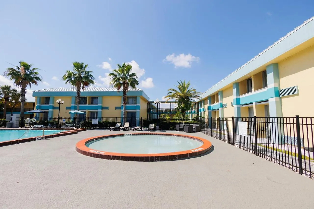 Garnet & Suites, 2*