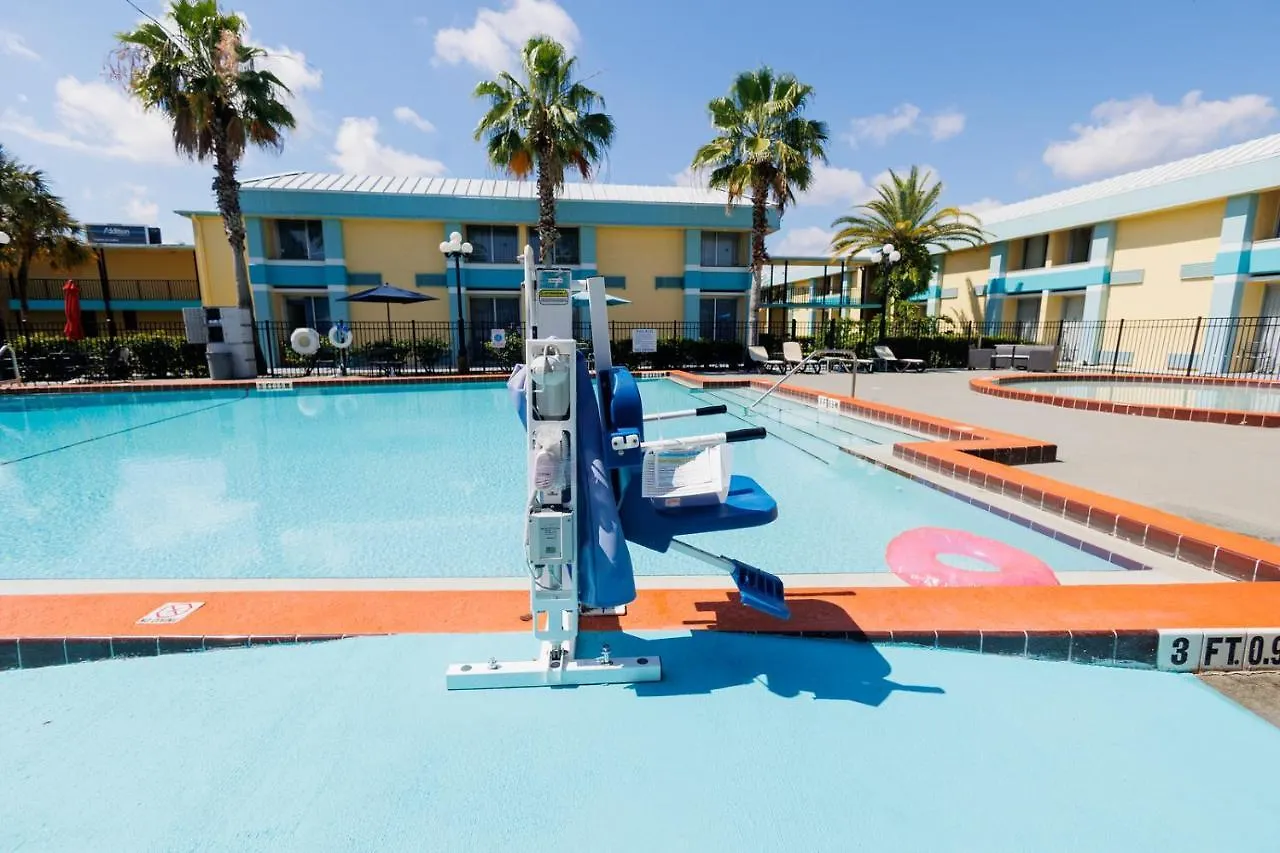 Hotel Garnet & Suites,