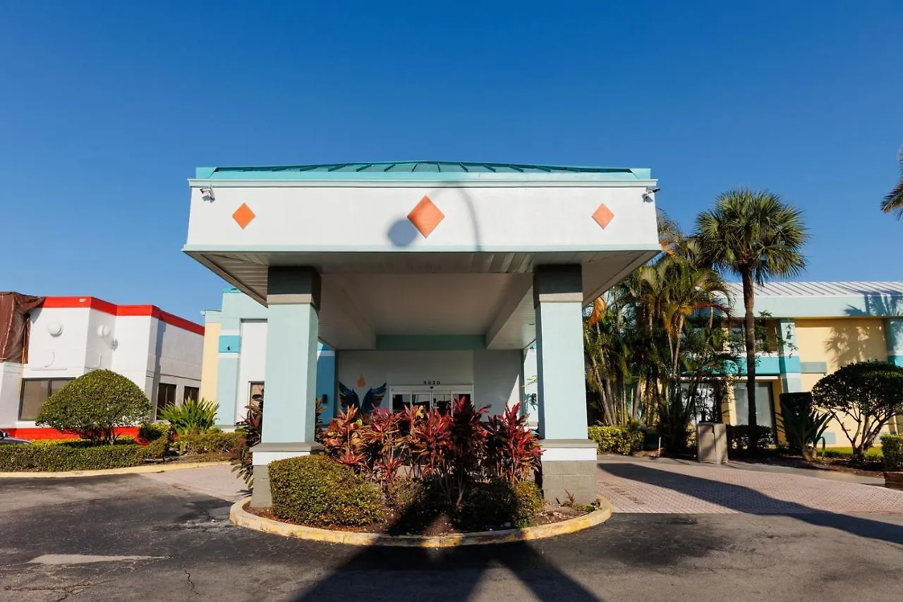 Garnet & Suites, Hotel