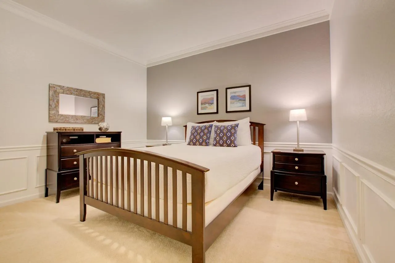Cozy Wprivate Balcony In Vista Cay *