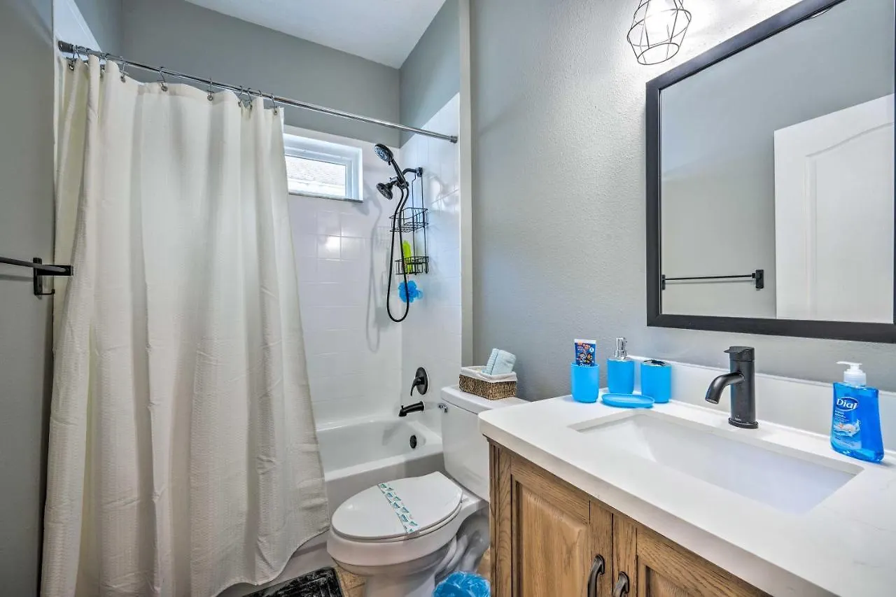 Sunny Clermont Retreat With Pool 12 Mi To Disney! *