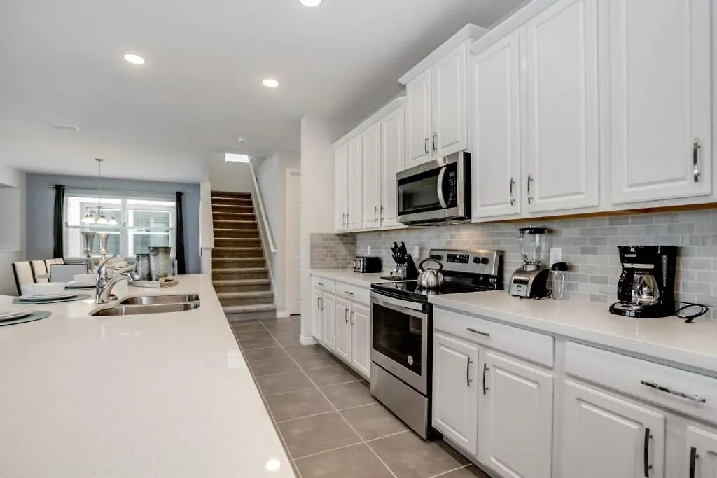 Darth's Manor 9 Bed 6 Bath Huge Solara Vila