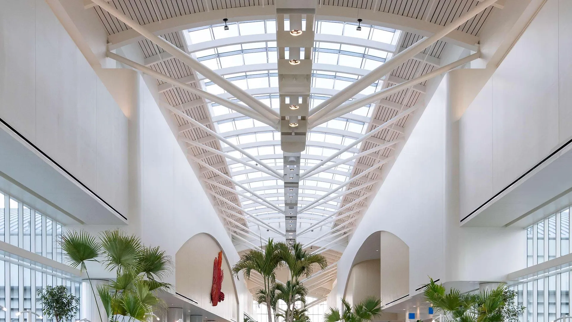 Hyatt Regency International Airport Hotell 4*