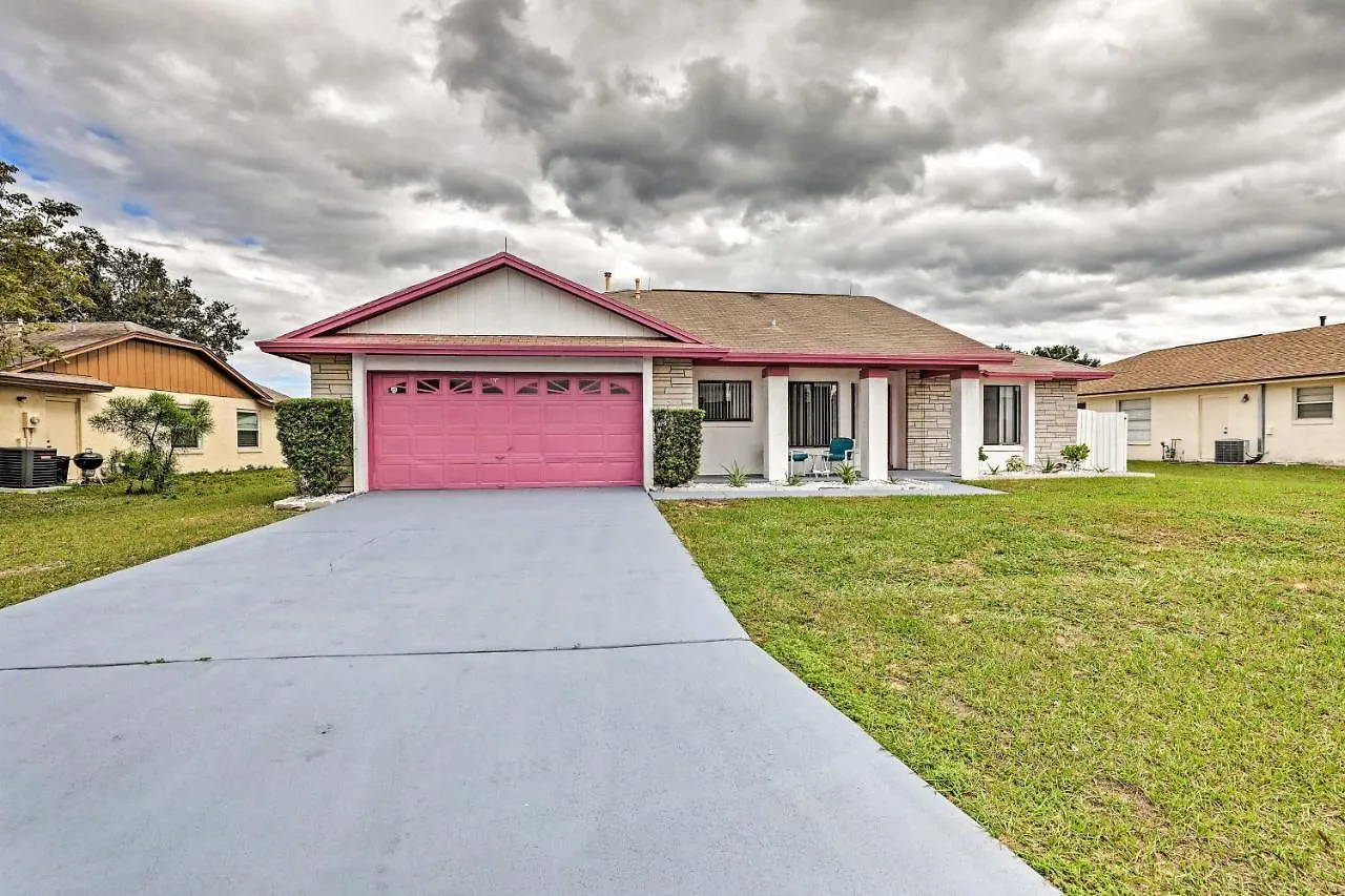 Kissimmee With Game Room, 7 Mi To Parks! Holiday home