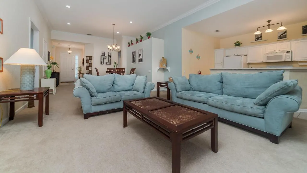 7705 Comrow Street 度假居 *