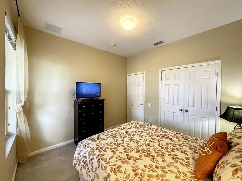 Amazing 6 Bedroom With A View *