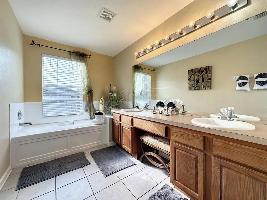 Amazing 6 Bedroom With A View Orlando