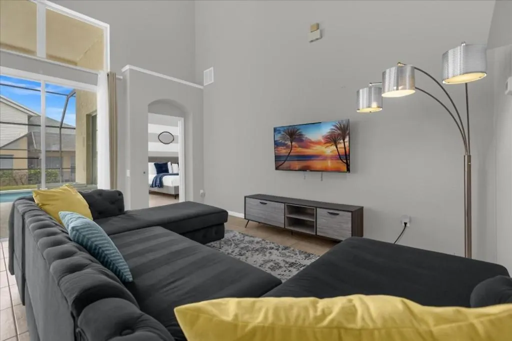 5 Bedrooms - 3,5 Bathrooms - Windsor Palms 8017 Kp *