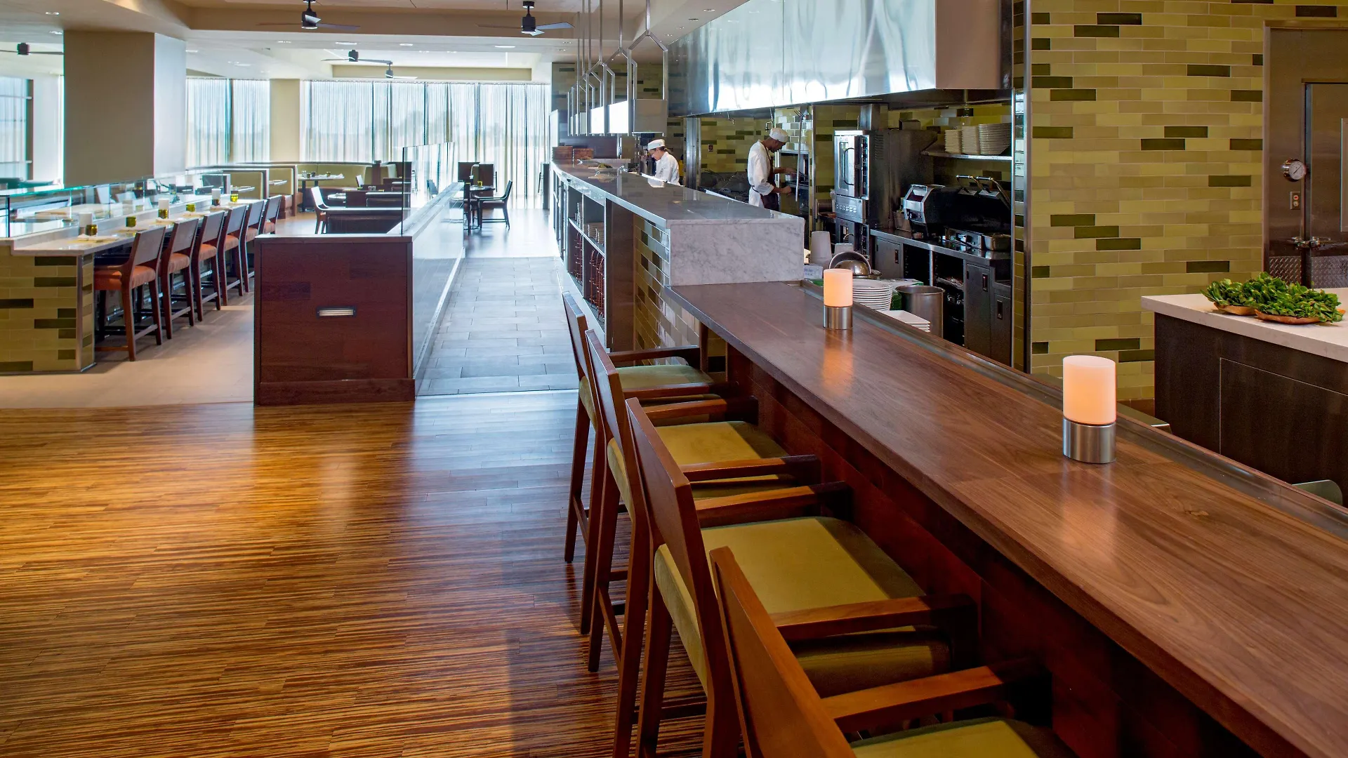 Hyatt Regency International Airport 4*