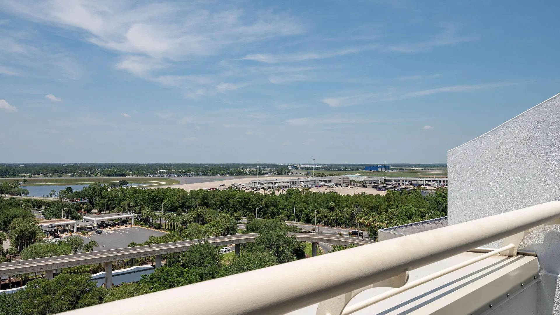 Hotell Hyatt Regency International Airport 4*