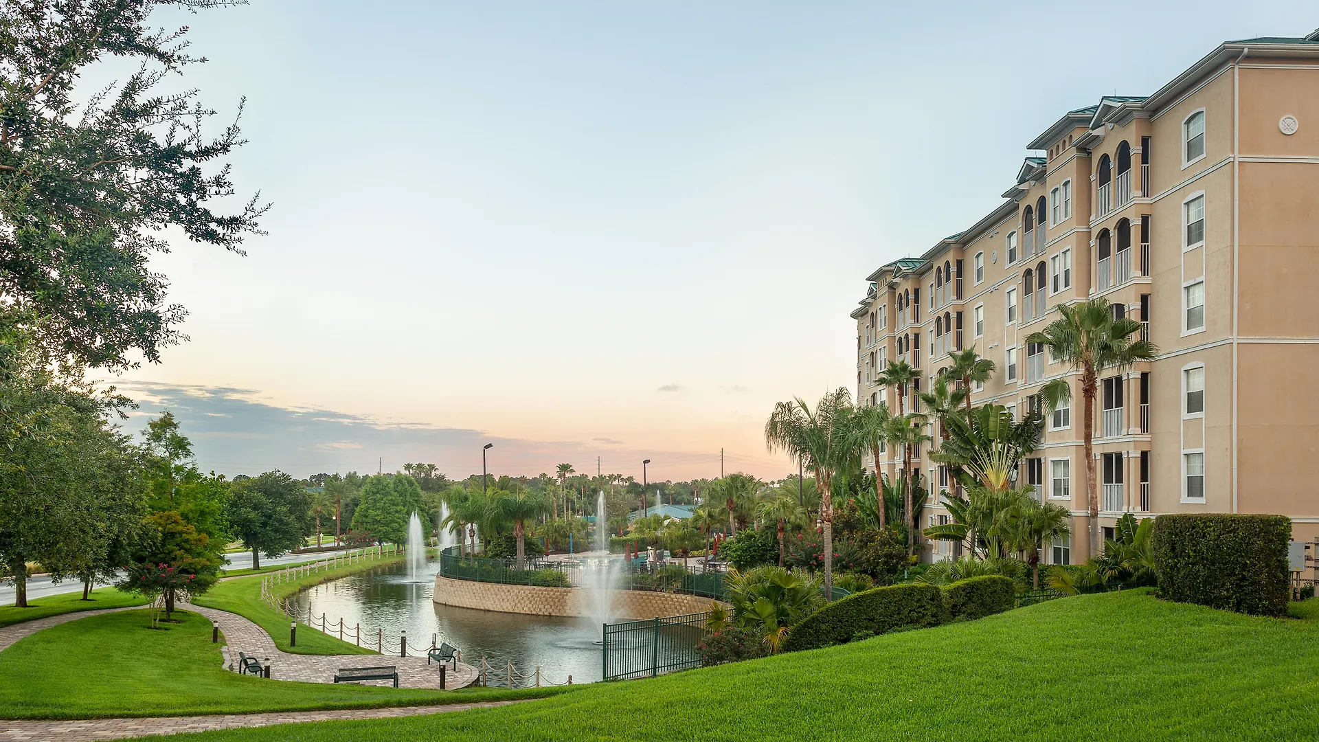 Hilton Vacation Club Mystic Dunes Orlando Resort 3*