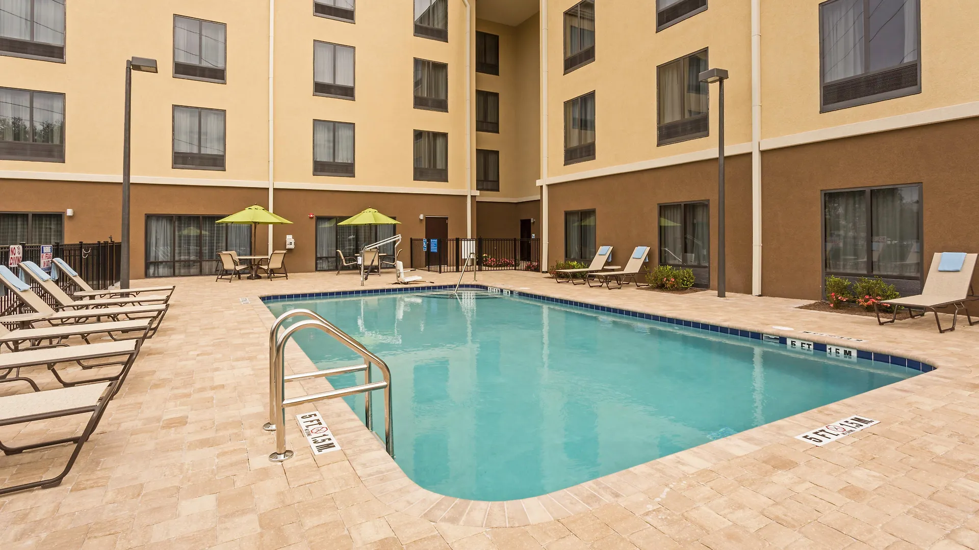 Express & Orlando East-ucf Area By Ihg Hotel Alafaya
