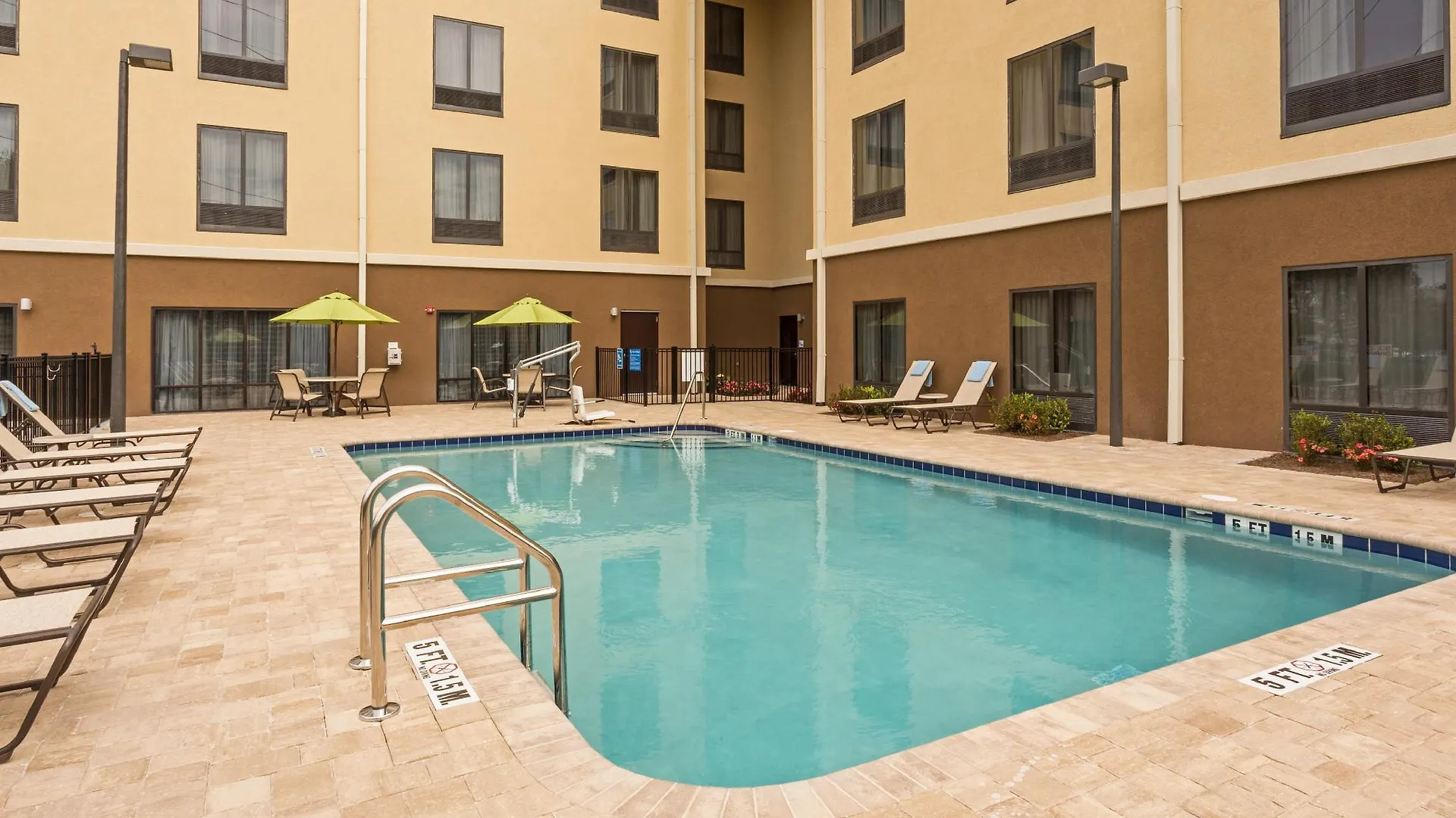 Express & Orlando East-ucf Area By Ihg 2* Alafaya