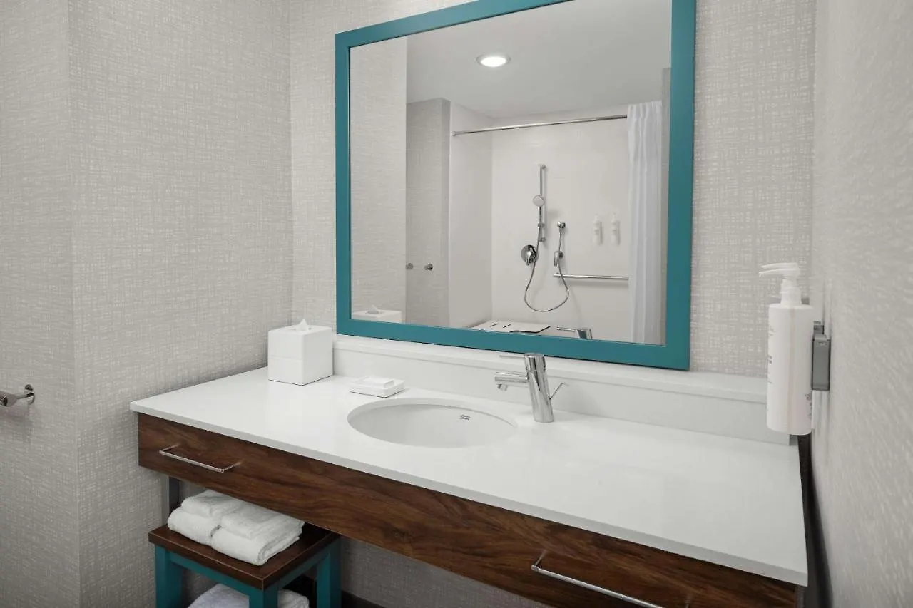 Hampton Orlando Southeast Nona Hotel 3*