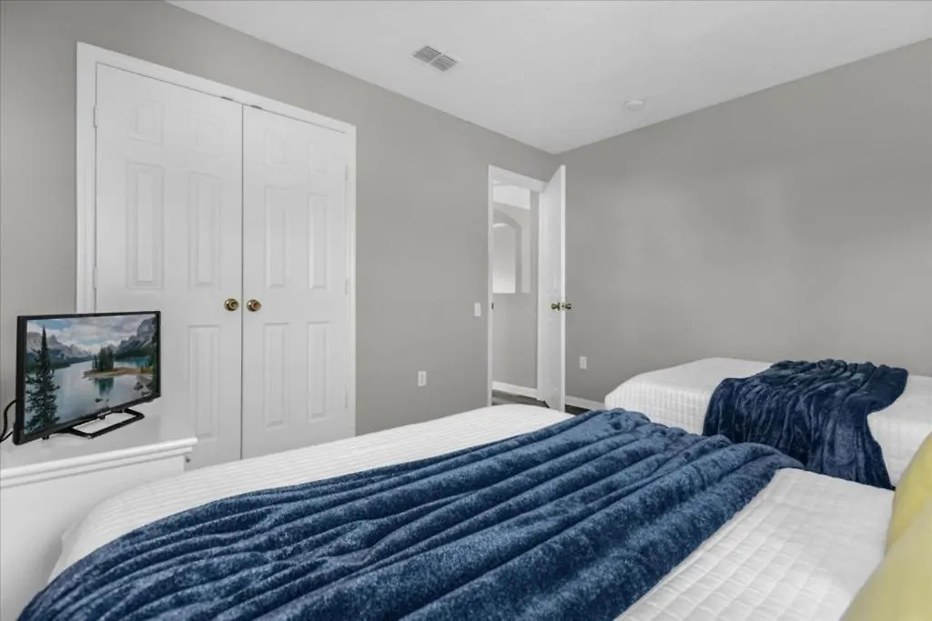 5 Bedrooms - 3,5 Bathrooms - Windsor Palms 8017 Kp Orlando
