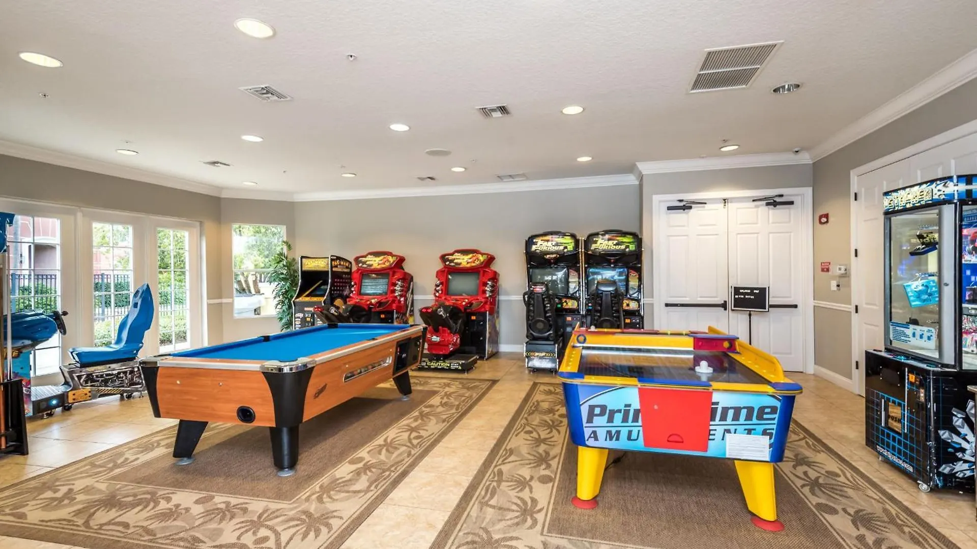 Dom wakacyjny Upscale 3br - Family - Pool And Hot Tub! *