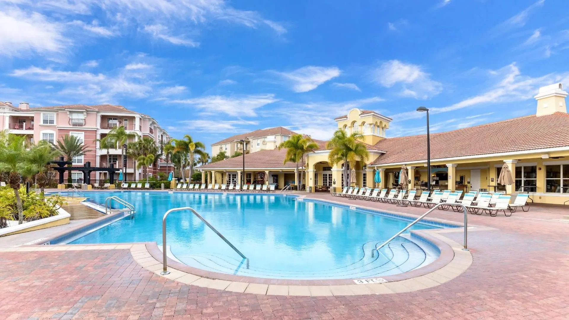 Dom wakacyjny Upscale 3br - Family - Pool And Hot Tub!