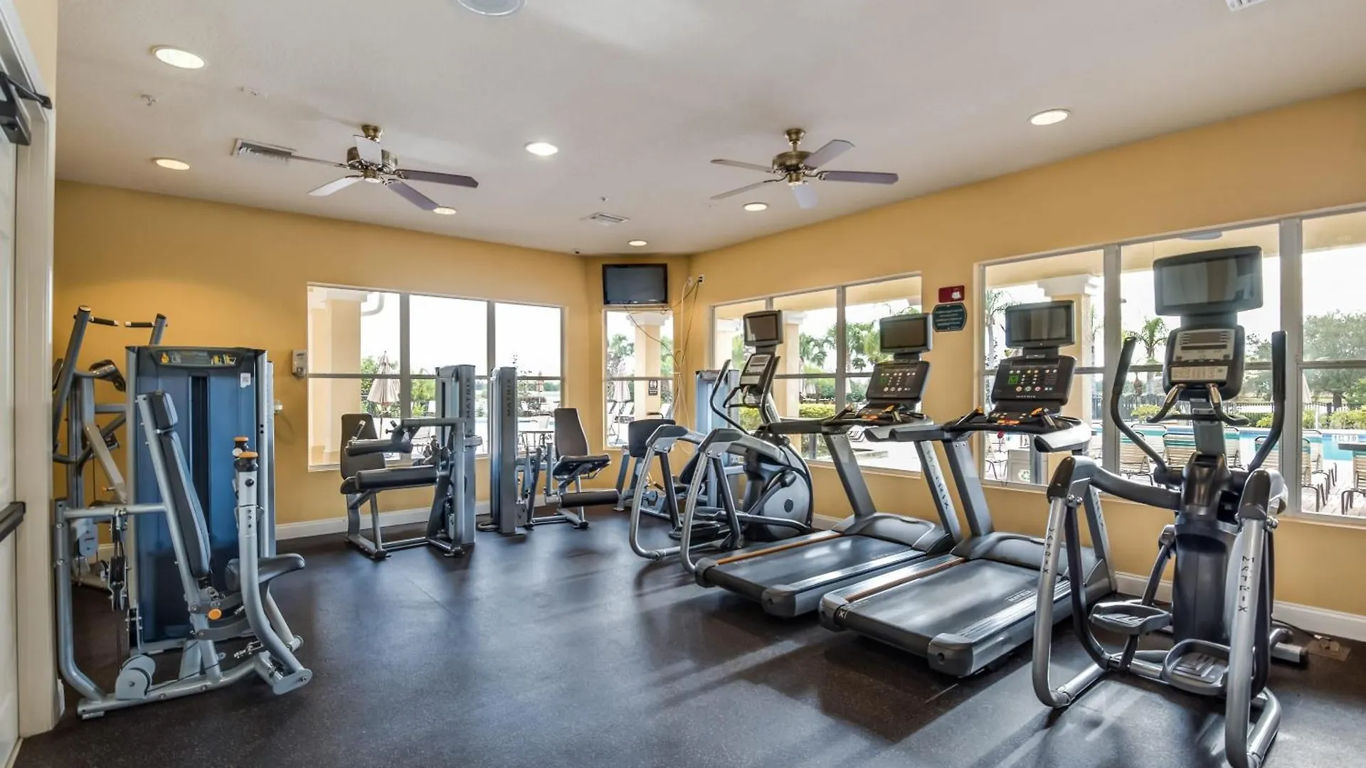 Dom wakacyjny Upscale 3br - Family - Pool And Hot Tub! *